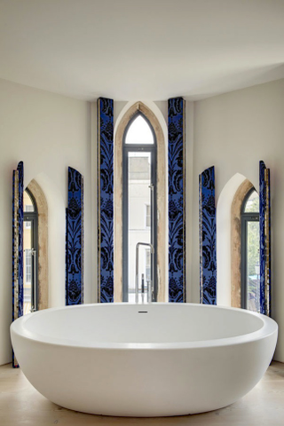 Illustration for article titled Beautiful Churches That Have Been Converted into Secular Buildings